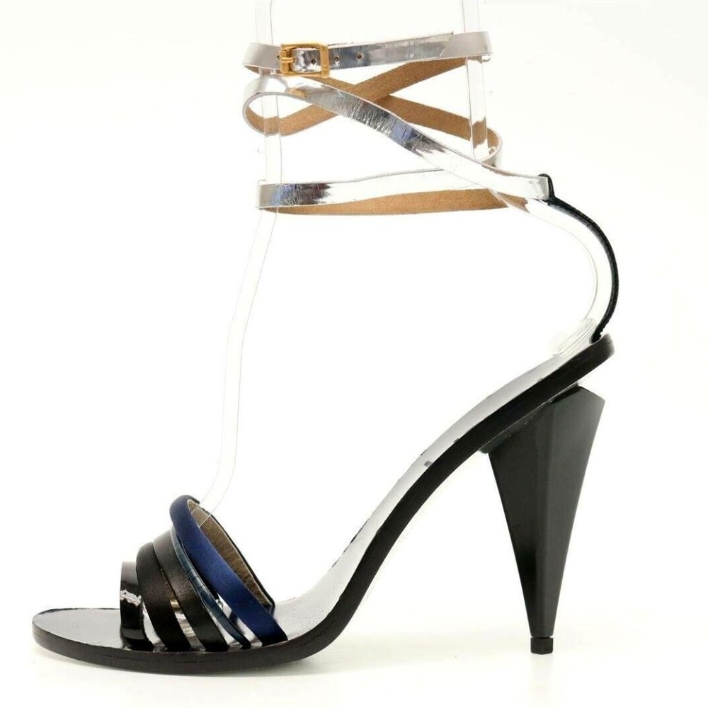 NIB $575 FENDI ankle strap sandals. IT 38.5 US 7.5 - Picture 1 of 7